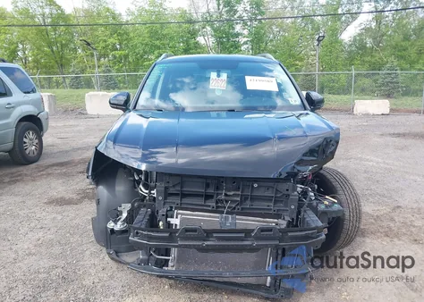 2022 Volkswagen Taos 1.5T Se из США, поврежденный, VIN 3VVWX7B24NM049589